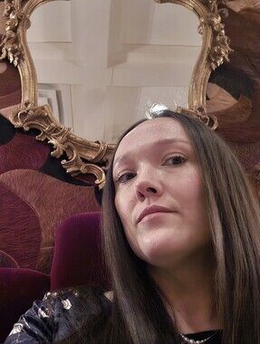 Meet your Posher, Caroline